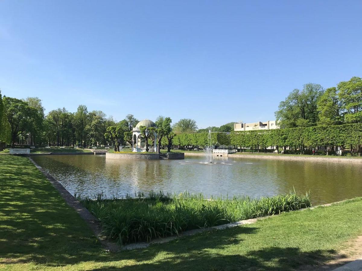 1 Bedroom Apartment Near Kadriorg Swan Pond Талин Екстериор снимка